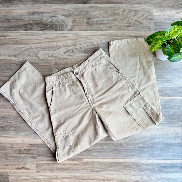 STR Stradivarius Cargo Pants Khaki Utility Straight Leg Size 6 - Picture 2 of 13